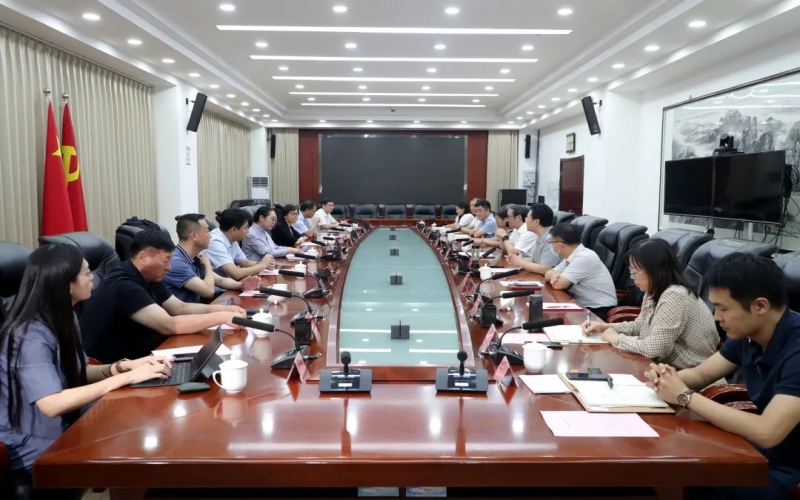 周波接待天津榮程祥泰投資控股集團(tuán)有限公司、天津東疆綜合保稅區(qū)、天津市海河產(chǎn)業(yè)基金管理有限公司負(fù)責(zé)人一行