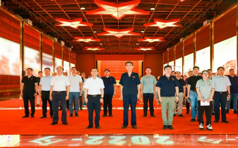 天津中德應(yīng)用技術(shù)大學(xué)黨委副書記、校長王海龍一行到榮程集團(tuán)參觀交流