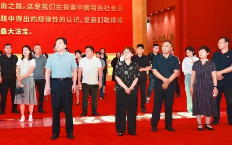 “以人大代表之為助力文化傳承發(fā)展”現(xiàn)場教學活動走進榮程集團