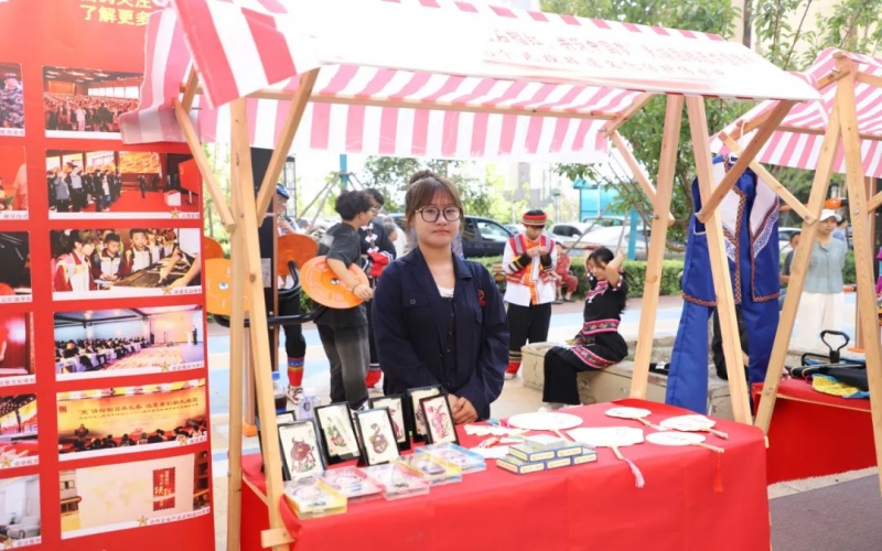 津南區(qū)民族團(tuán)結(jié)進(jìn)步宣傳月啟動(dòng)，時(shí)代記憶精彩亮相