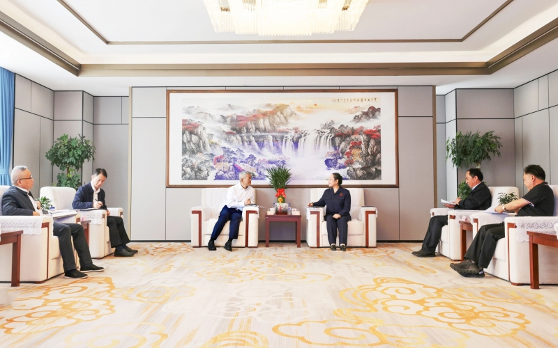 國網(wǎng)天津市電力公司董事長、黨委書記郭銘群深入榮程集團走訪調(diào)研